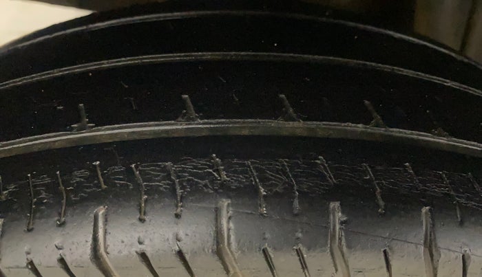 2018 Renault Kwid RXT 0.8 (O), Petrol, Manual, 34,193 km, Right Rear Tyre Tread