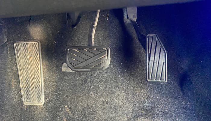 2022 Maruti Baleno ALPHA 1.2 AGS, Petrol, Automatic, 68,106 km, Pedals