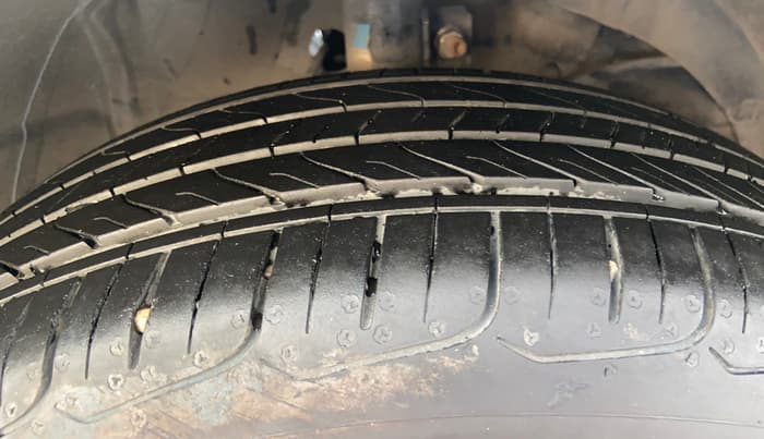 2022 Maruti Baleno ALPHA 1.2 AGS, Petrol, Automatic, 68,106 km, Right Front Tyre Tread