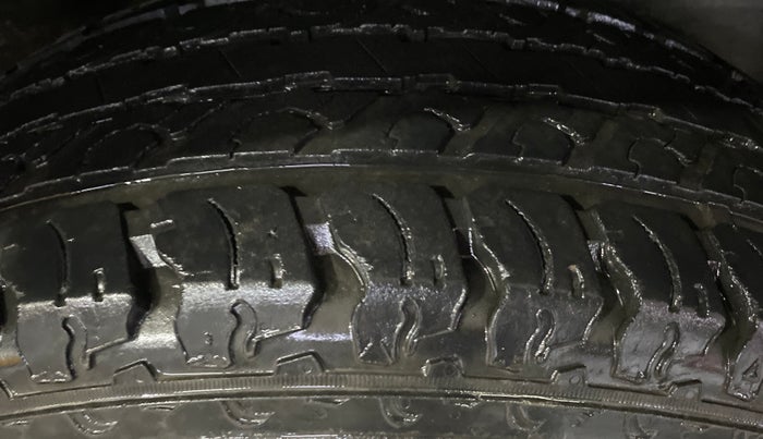 2017 Tata Safari Storme 2.2 EX 4X2, Diesel, Manual, 95,229 km, Left Rear Tyre Tread