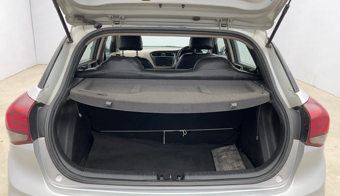 2018 Hyundai Elite i20 ASTA 1.2  CVT, Petrol, Automatic, 59,383 km, Boot Inside