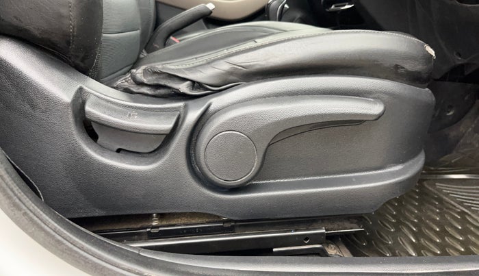 2018 Hyundai Elite i20 ASTA 1.2  CVT, Petrol, Automatic, 59,383 km, Driver Side Adjustment Panel