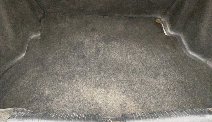 2014 Honda Amaze 1.2L I-VTEC EX, Petrol, Manual, 1,34,889 km, Boot Inside