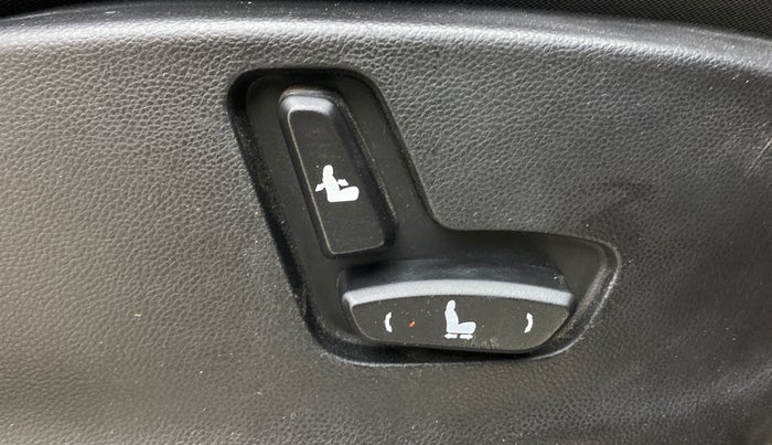 2020 MG HECTOR SHARP 1.5 DCT PETROL, Petrol, Automatic, 12,673 km, Driver Side Adjustment Panel