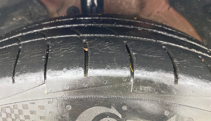 2020 MG HECTOR SHARP 1.5 DCT PETROL, Petrol, Automatic, 12,673 km, Left Front Tyre Tread