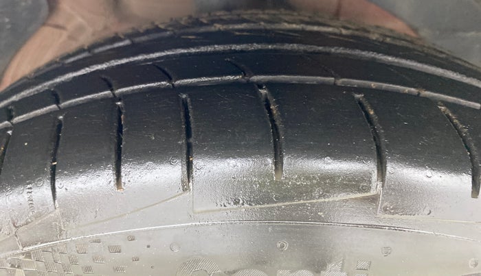 2020 MG HECTOR SHARP 1.5 DCT PETROL, Petrol, Automatic, 12,673 km, Right Front Tyre Tread