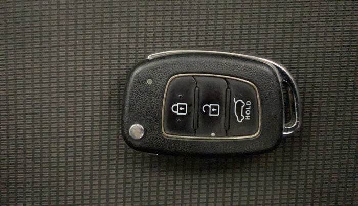 2020 Hyundai VENUE SX 1.0 TURBO, Petrol, Manual, 78,959 km, Key Close Up