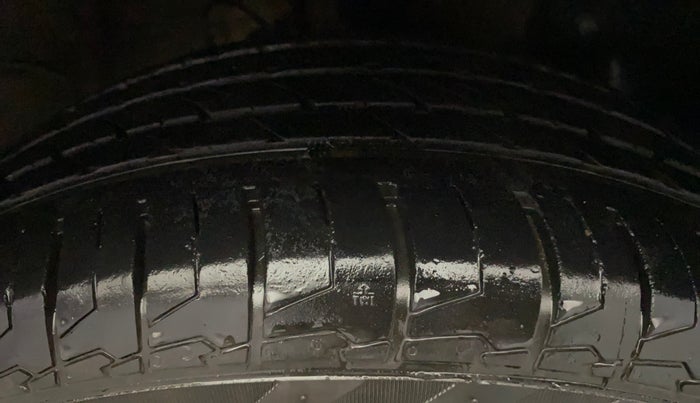 2020 Hyundai VENUE SX 1.0 TURBO, Petrol, Manual, 78,959 km, Right Front Tyre Tread