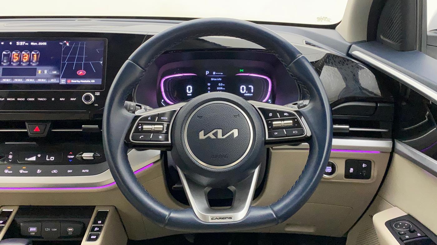 2022 KIA CARENS LUXURY PLUS 1.5 DIESEL AT 7 STR, Diesel, Automatic, 19,477 km, Steering Wheel Close Up