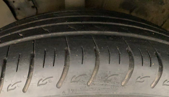 2022 KIA CARENS LUXURY PLUS 1.5 DIESEL AT 7 STR, Diesel, Automatic, 19,477 km, Left Front Tyre Tread