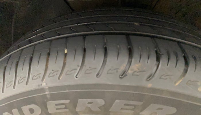 2023 KIA CARENS PRESTIGE PLUS 1.4 PETROL 7 STR, Petrol, Manual, 16,307 km, Left Front Tyre Tread