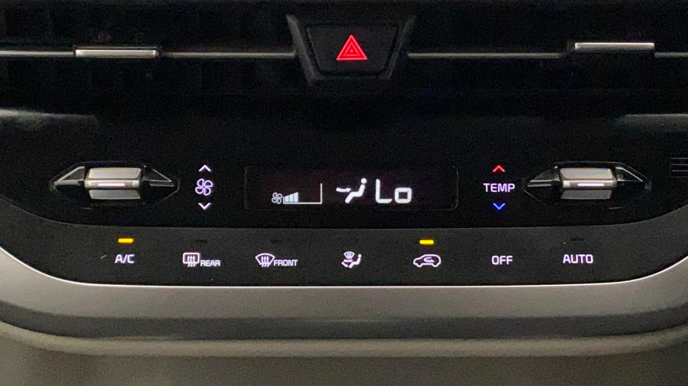 2023 KIA CARENS PRESTIGE PLUS 1.4 PETROL 7 STR, Petrol, Manual, 16,307 km, Automatic Climate Control