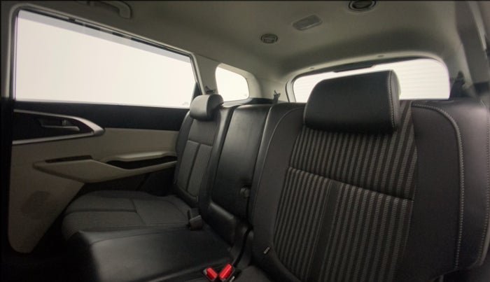 2023 KIA CARENS PRESTIGE PLUS 1.4 PETROL 7 STR, Petrol, Manual, 16,307 km, Right Side Rear Door Cabin