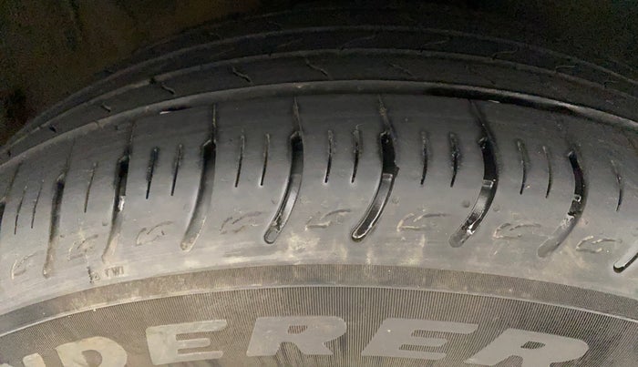 2023 KIA CARENS PRESTIGE PLUS 1.4 PETROL 7 STR, Petrol, Manual, 16,307 km, Right Front Tyre Tread