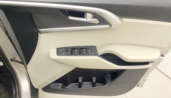 2023 KIA CARENS PRESTIGE PLUS 1.4 PETROL 7 STR, Petrol, Manual, 16,307 km, Driver Side Door Panels Control