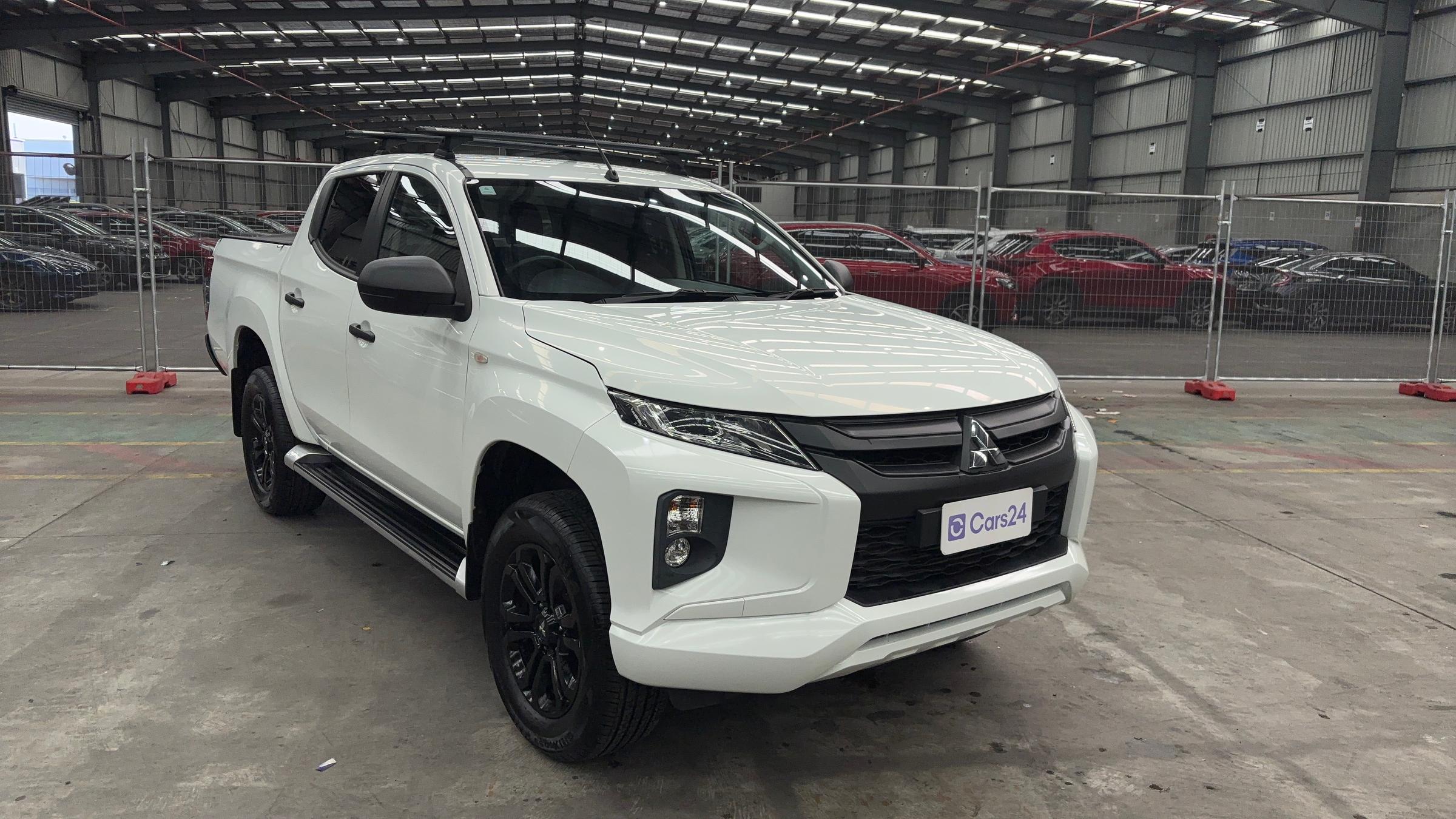 Mitsubishi Triton image