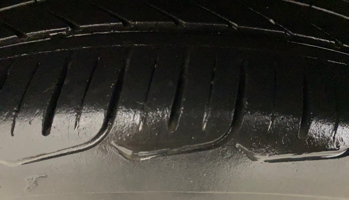 2021 Hyundai NEW I20 SPORTZ 1.2 MT, Petrol, Manual, 87,606 km, Right Rear Tyre Tread