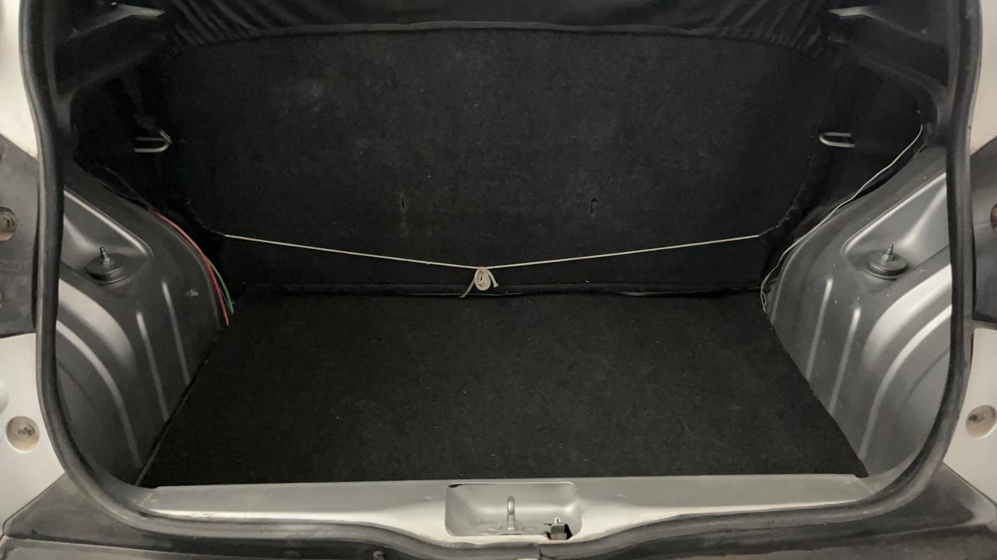 2019 Renault Kwid RXT 1.0 (O), Petrol, Manual, 56,423 km, Boot Inside