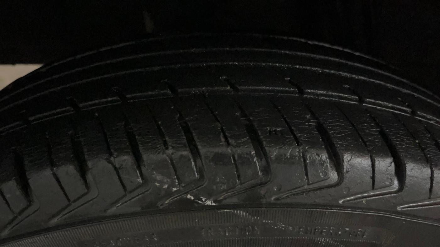 2019 Renault Kwid RXT 1.0 (O), Petrol, Manual, 56,423 km, Right Rear Tyre Tread