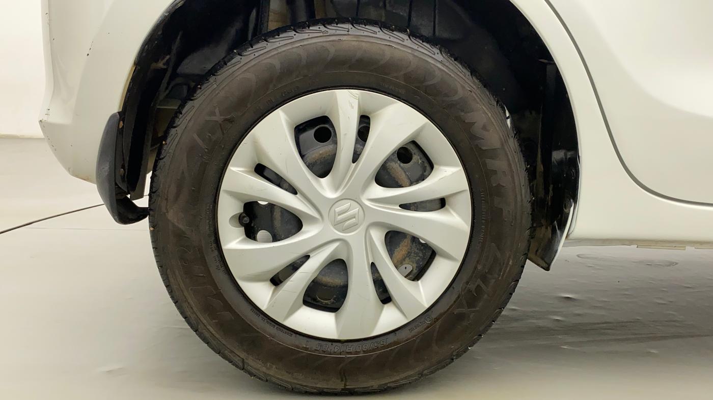 2018 Maruti Swift VXI, Petrol, Manual, 64,674 km, Right Rear Wheel