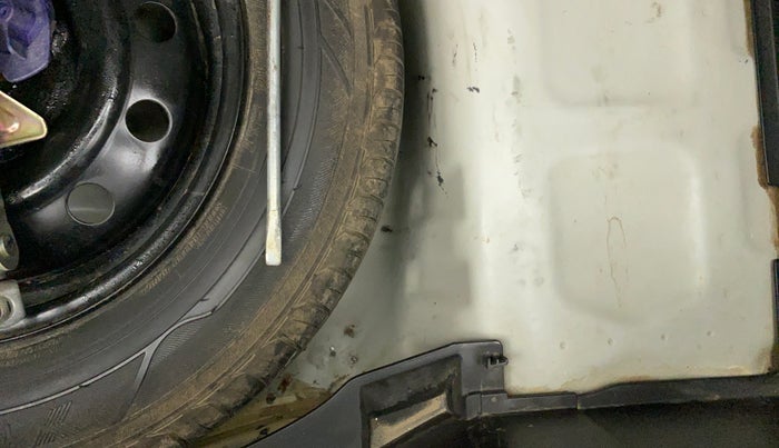 2018 Maruti Swift VXI, Petrol, Manual, 64,674 km, Boot floor - Slight discoloration