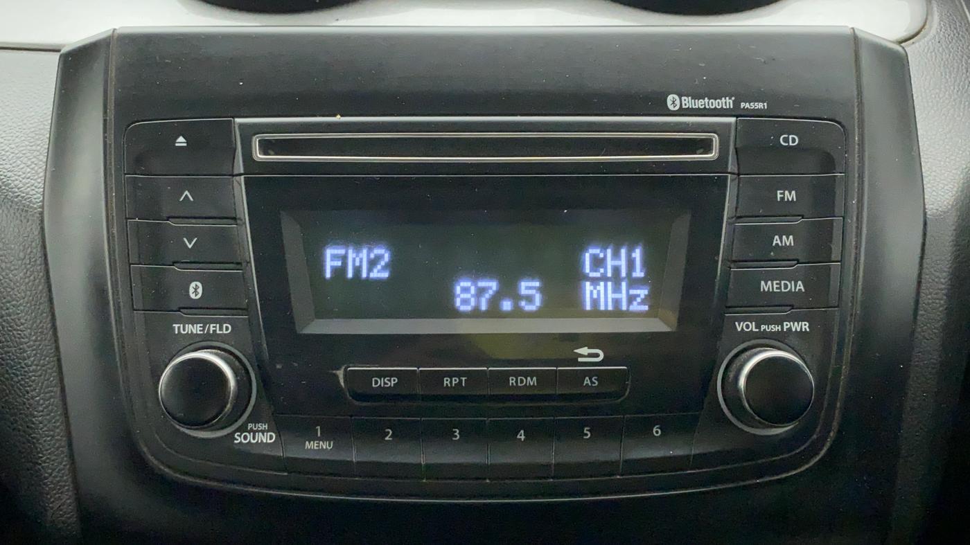 2018 Maruti Swift VXI, Petrol, Manual, 64,674 km, Infotainment System
