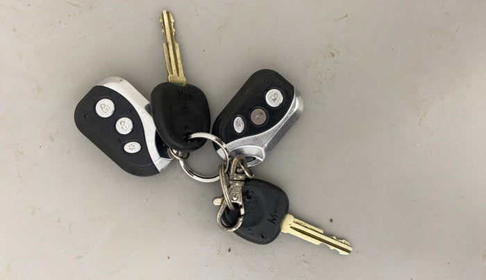 2014 Hyundai i10 MAGNA 1.1, Petrol, Manual, 69,018 km, Key Close Up