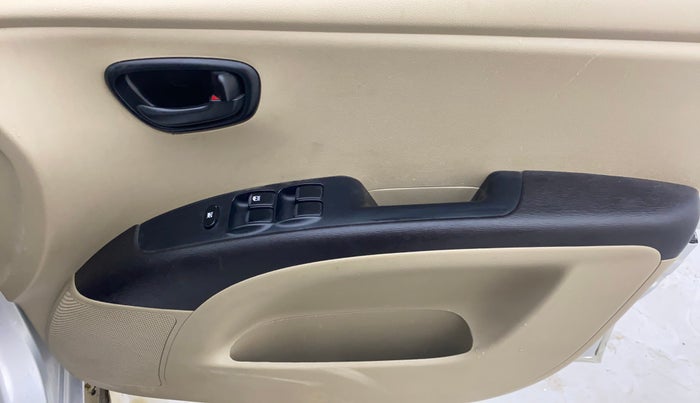 2014 Hyundai i10 MAGNA 1.1, Petrol, Manual, 69,018 km, Driver Side Door Panels Control