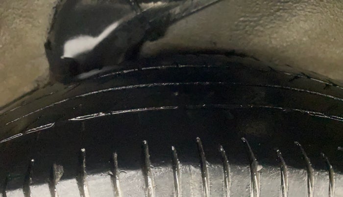 2014 Hyundai i10 MAGNA 1.1, Petrol, Manual, 69,018 km, Left Rear Tyre Tread