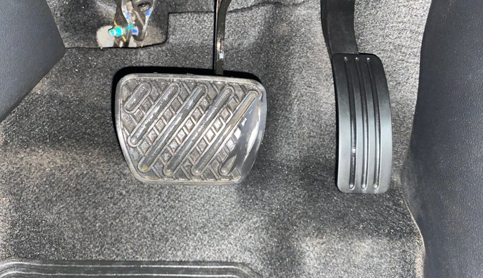 2020 Nissan Kicks XV TURBO 1.3 CVT, Petrol, Automatic, 37,765 km, Pedals