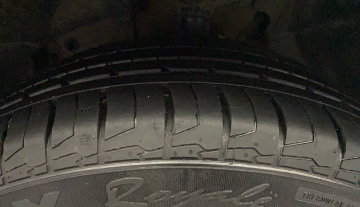 2020 Nissan Kicks XV TURBO 1.3 CVT, Petrol, Automatic, 37,765 km, Left Front Tyre Tread