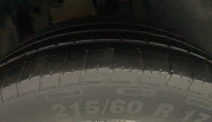 2020 Nissan Kicks XV TURBO 1.3 CVT, Petrol, Automatic, 37,765 km, Right Rear Tyre Tread