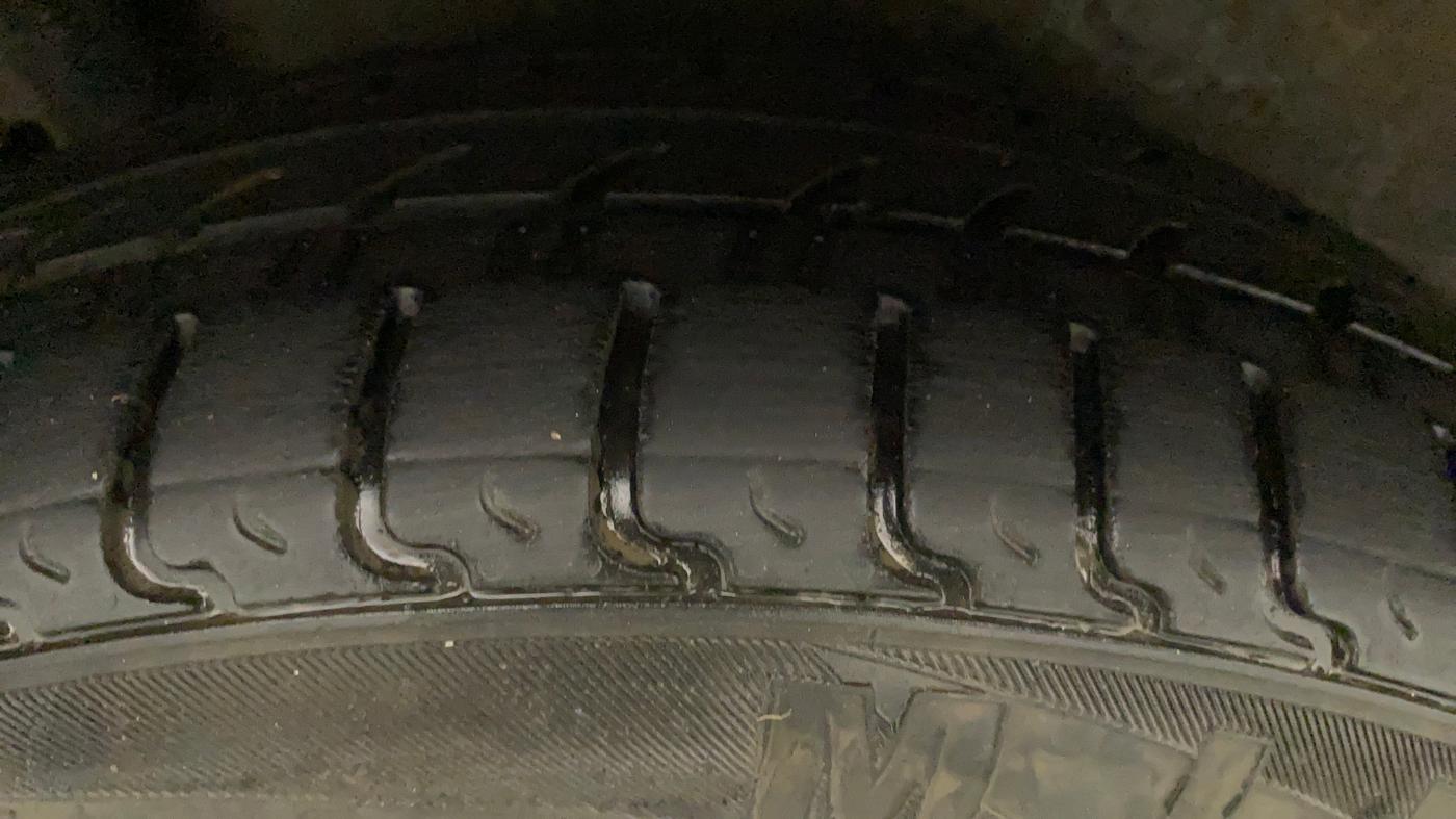 2014 Maruti Wagon R 1.0 VXI, CNG, Manual, 78,118 km, Right Rear Tyre Tread