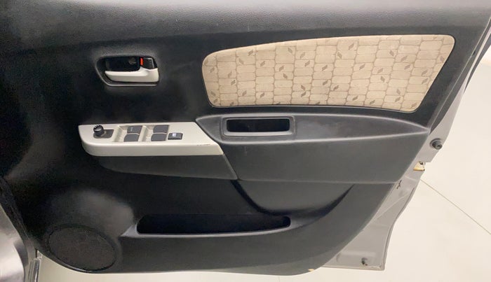2014 Maruti Wagon R 1.0 VXI, CNG, Manual, 78,118 km, Driver Side Door Panels Control