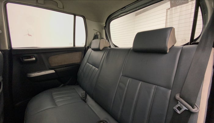 2014 Maruti Wagon R 1.0 VXI, CNG, Manual, 78,118 km, Right Side Rear Door Cabin