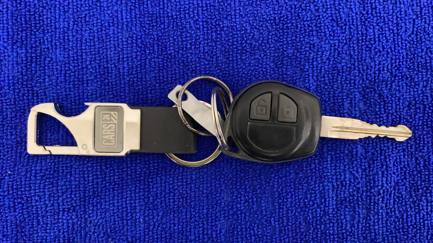 2014 Maruti Wagon R 1.0 VXI, CNG, Manual, 78,118 km, Key Close Up