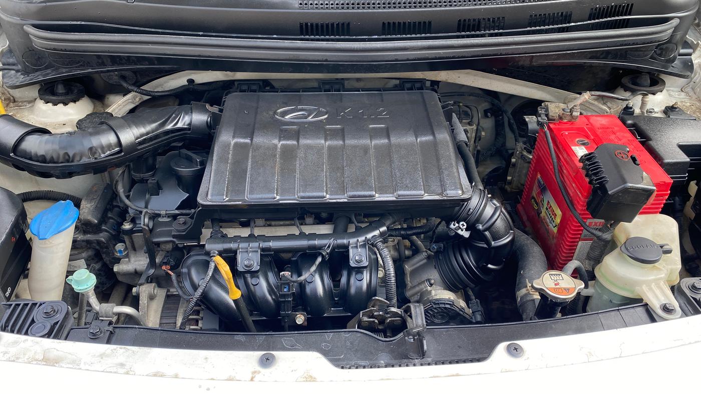 2018 Hyundai Xcent SX 1.2, Petrol, Manual, 18,905 km, Engine View