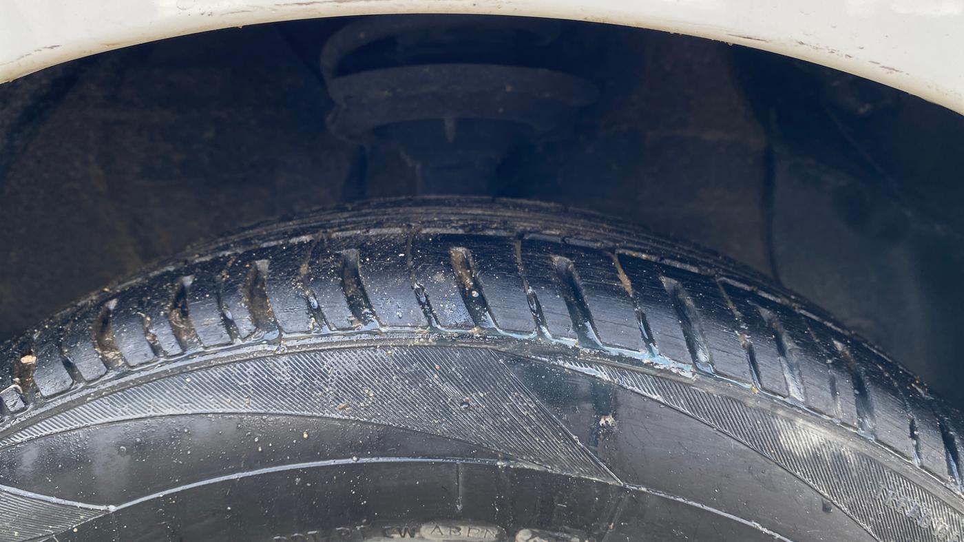 2018 Hyundai Xcent SX 1.2, Petrol, Manual, 18,905 km, Right Front Tyre Tread
