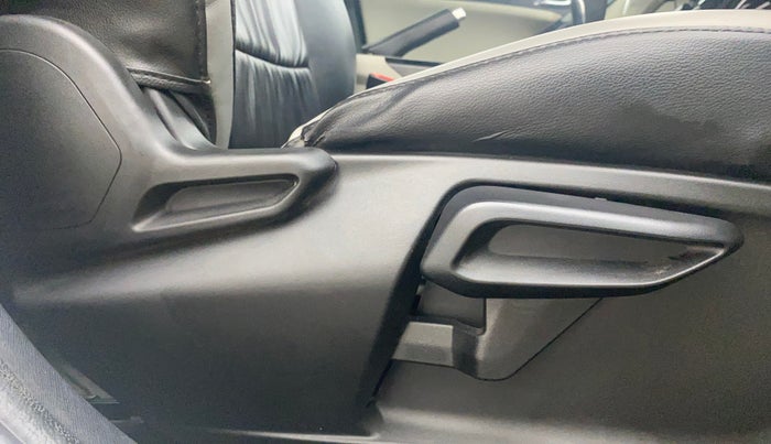 2021 Tata NEXON XZA PLUS (O) DIESEL DUAL TONE, Diesel, Automatic, 46,355 km, Driver Side Adjustment Panel