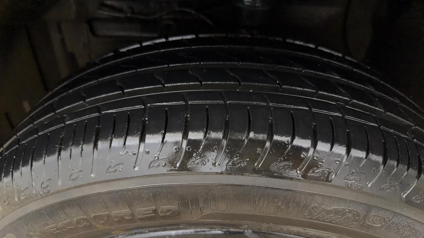 2023 Maruti BREZZA ZXI AT SMART HYBRID, Petrol, Automatic, 4,506 km, Left Front Tyre Tread