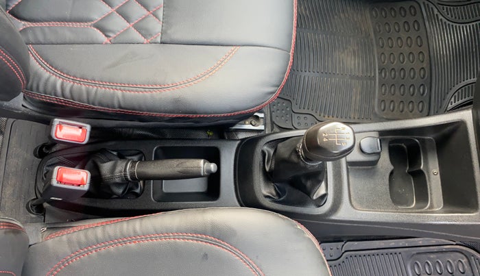 2017 Renault Kwid RXT 1.0, Petrol, Manual, 43,413 km, Gear Lever