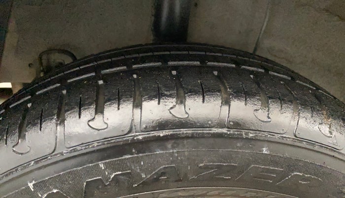 2019 Hyundai Grand i10 MAGNA 1.2 KAPPA VTVT, Petrol, Manual, 21,783 km, Right Rear Tyre Tread