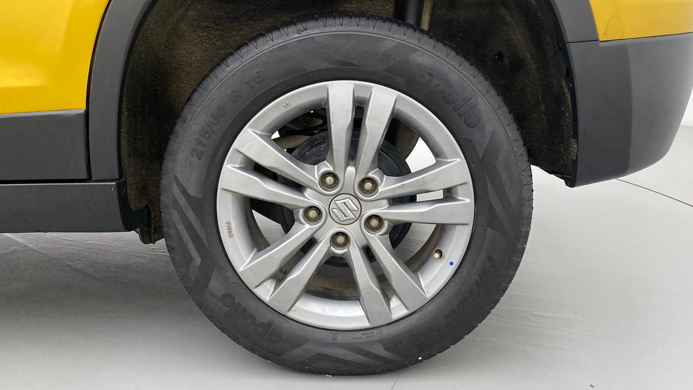 2016 Maruti Vitara Brezza ZDI PLUS DUAL TONE, Diesel, Manual, 45,520 km, Left Rear Wheel