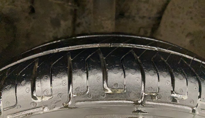 2014 Datsun Go T, Petrol, Manual, 21,446 km, Right Front Tyre Tread