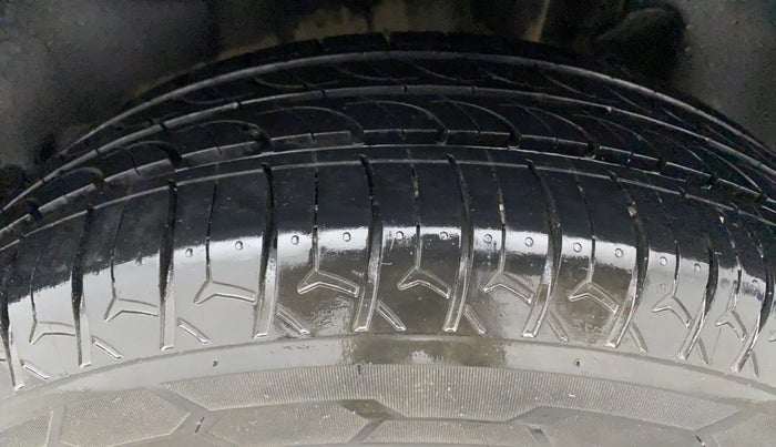 2018 Maruti Swift VDI AMT, Diesel, Automatic, 94,792 km, Left Rear Tyre Tread