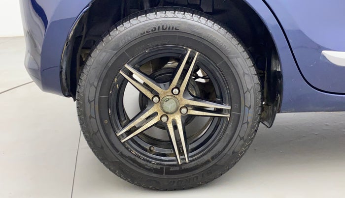 2018 Maruti Swift VDI AMT, Diesel, Automatic, 94,792 km, Right Rear Wheel