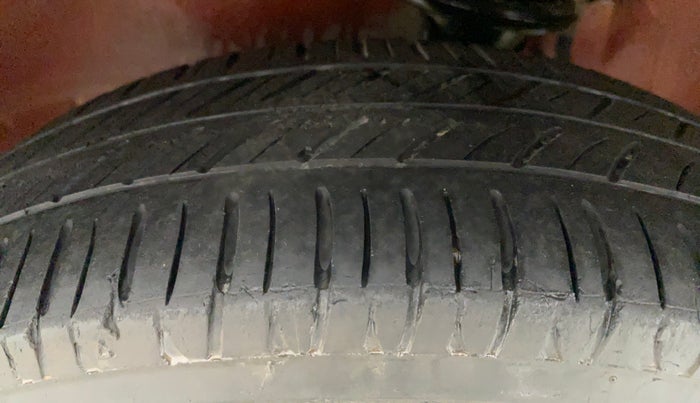 2010 Maruti Alto K10 LXI P, Petrol, Manual, 29,299 km, Left Front Tyre Tread