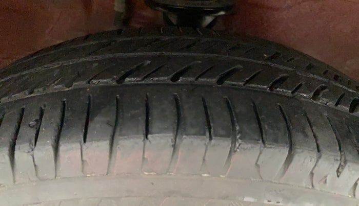 2010 Maruti Alto K10 LXI P, Petrol, Manual, 29,299 km, Right Front Tyre Tread