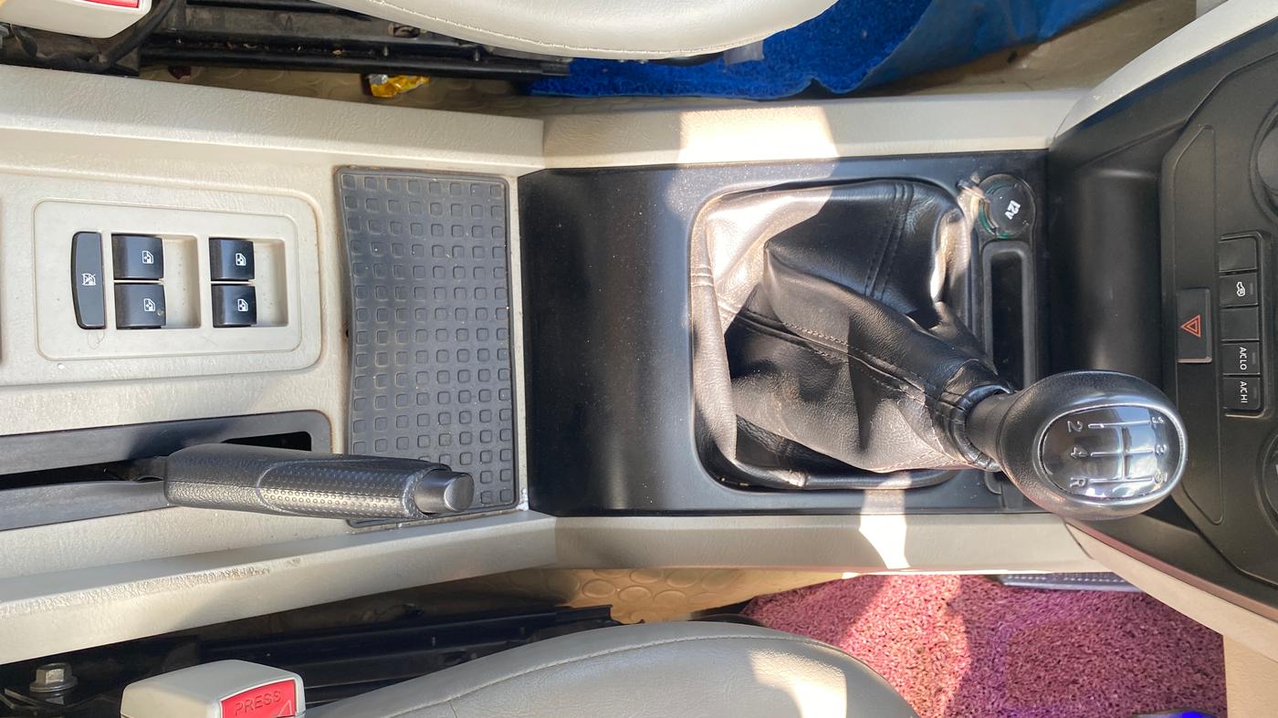 2021 Mahindra Scorpio S3 PLUS, Diesel, Manual, 1,33,015 km, Gear Lever