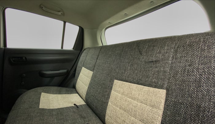 2010 Maruti Swift LXI, Petrol, Manual, 66,354 km, Right Side Rear Door Cabin